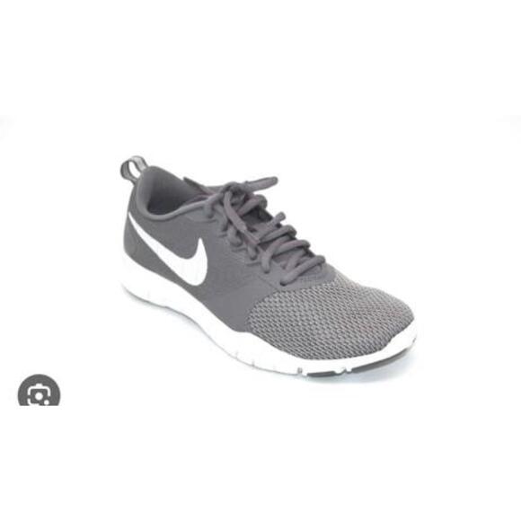 Women’s Grey Nike shoes sz 7 - Picture 1 of 6